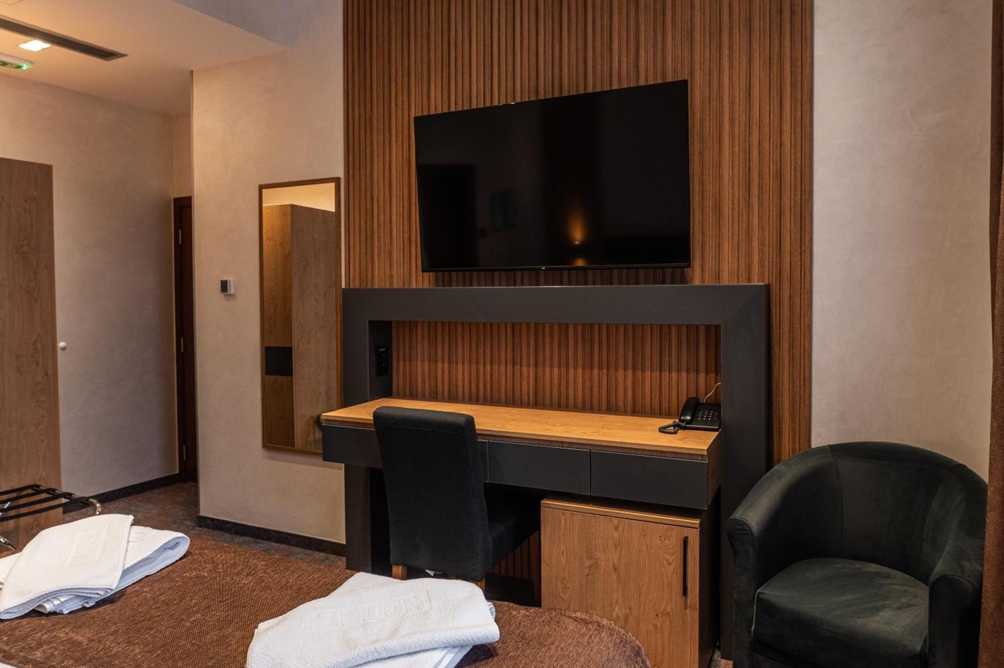 Hotel Astral Szabács Szoba fotó