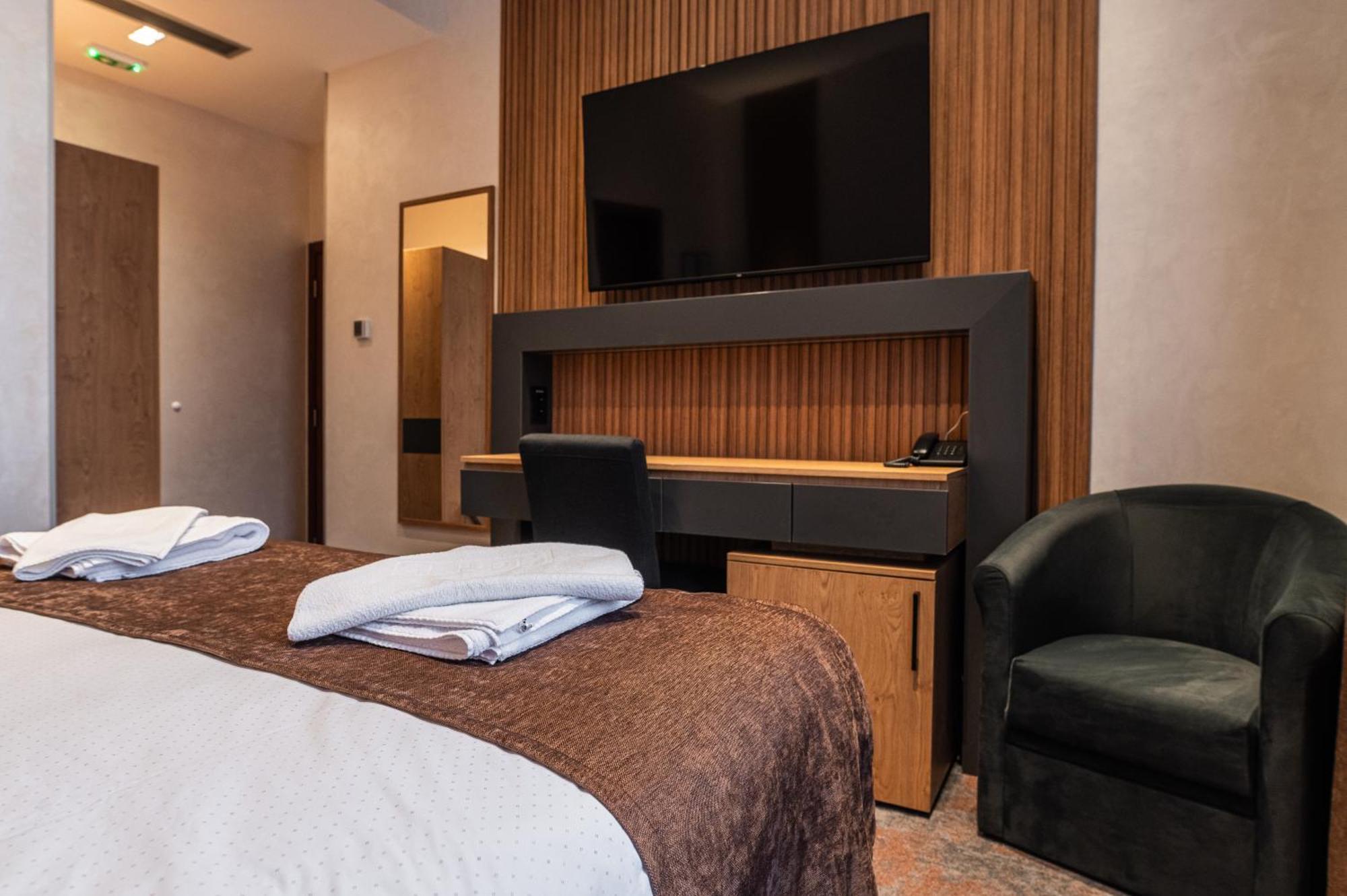 Hotel Astral Szabács Szoba fotó