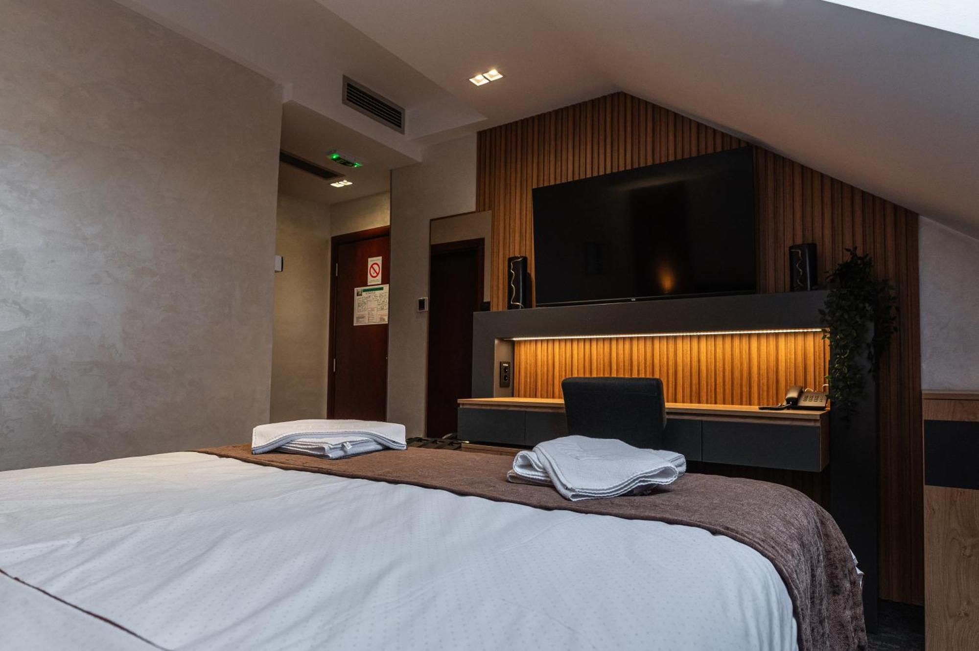 Hotel Astral Szabács Szoba fotó