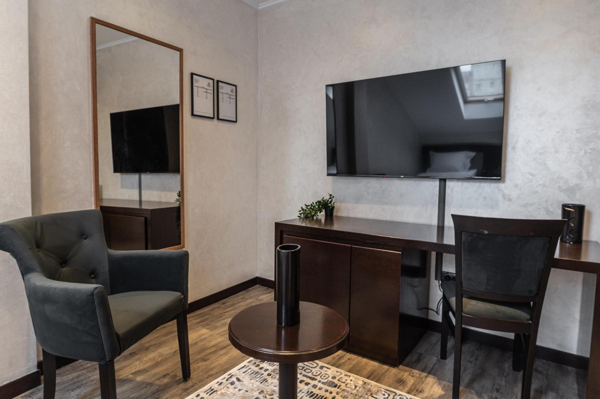 Hotel Astral Szabács Szoba fotó
