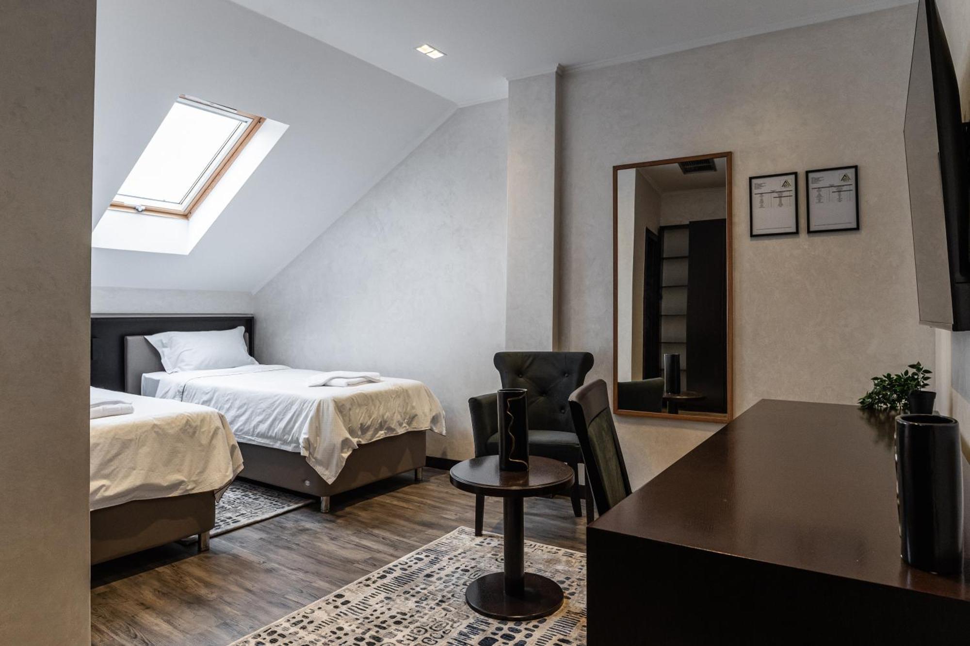 Hotel Astral Szabács Szoba fotó